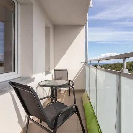 Daire Norwida Studio With Balcony Overlooking The Sea By Renters *