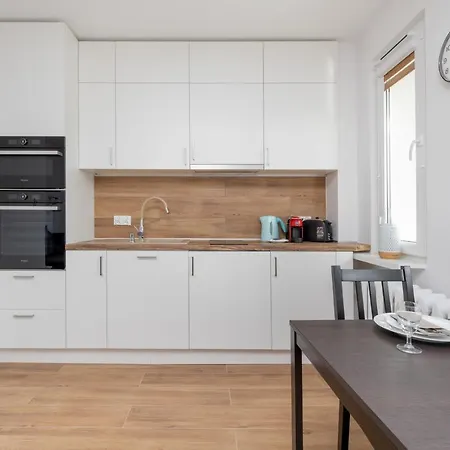 Norwida Studio With Balcony Overlooking The Sea By Renters * Гдыня